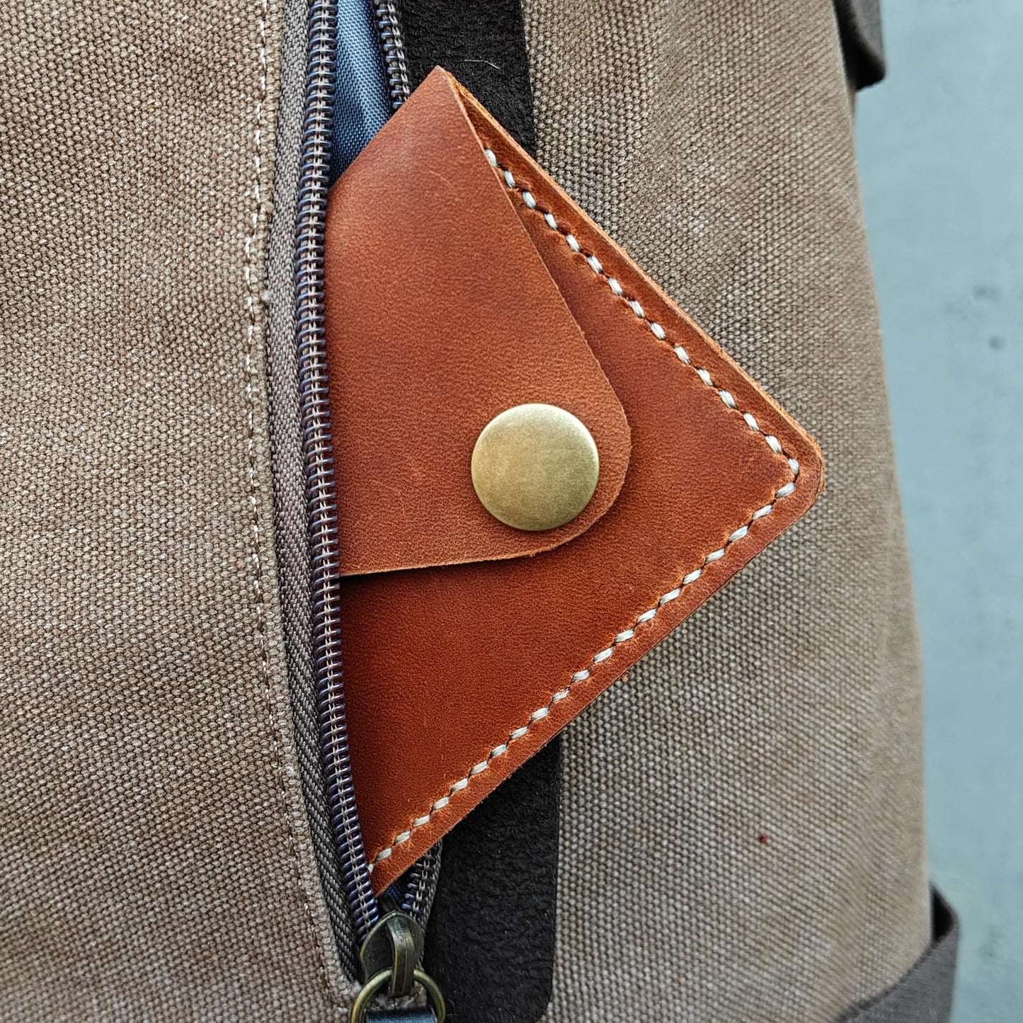 Handmade Leather Business Card Holder, Credit Card Wallet for Men and Women (Brown)