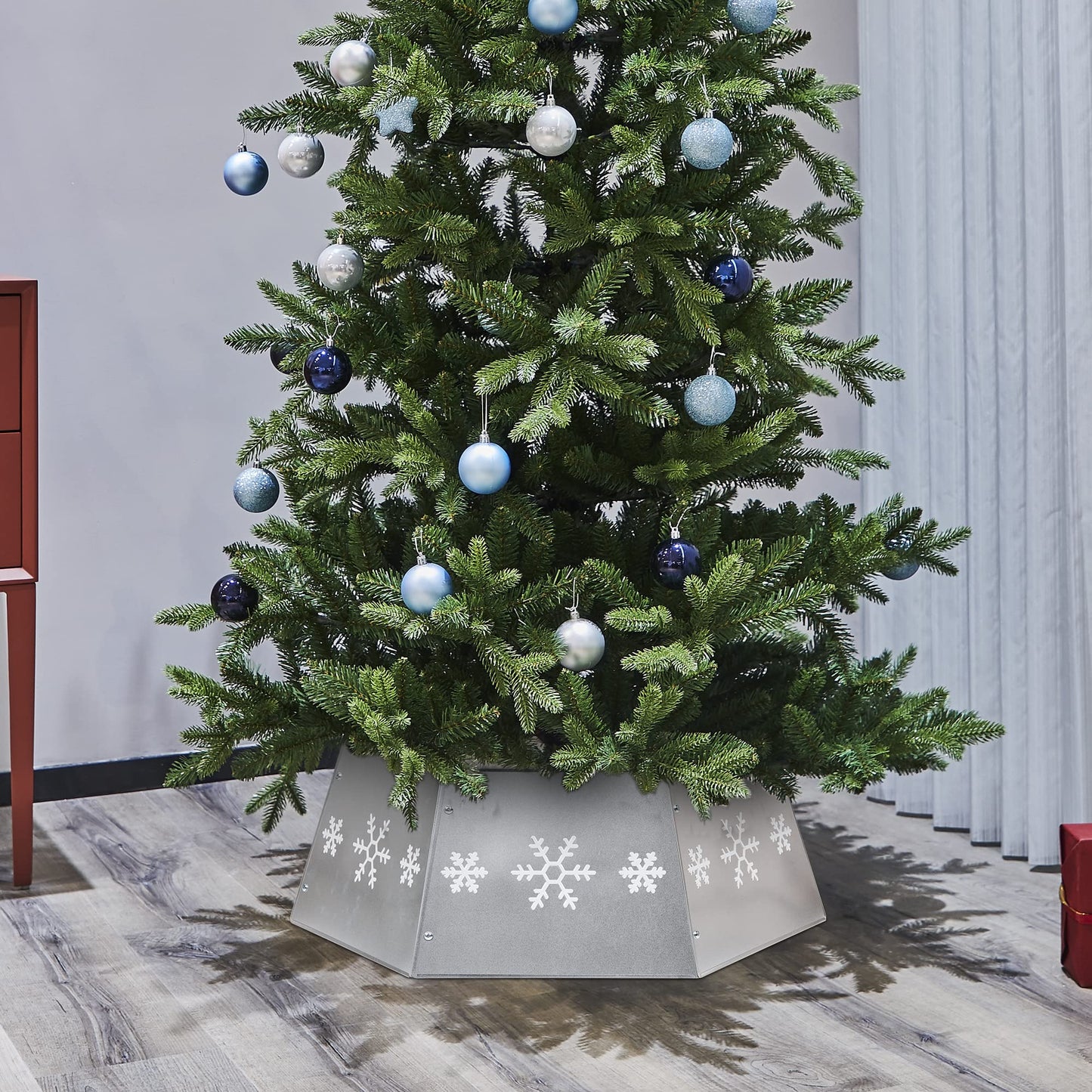 FORUP Metal Christmas Tree Ring with Printed Snowflake, Tree Skirt Base Stand for Tree Decorations (Silver)
