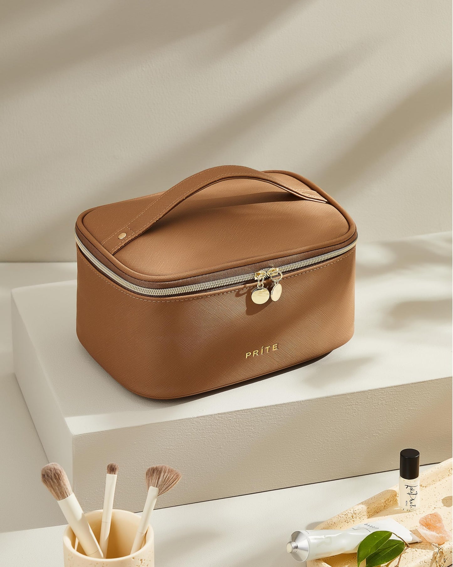 Prite Makeup Bag, Large Capacity Cosmetic Bag for Women and Girls, Waterproof PU Leather Travel Makeup Case, Toiletry Organizer with Handle and Divider for Skincare and Brushes - Brown