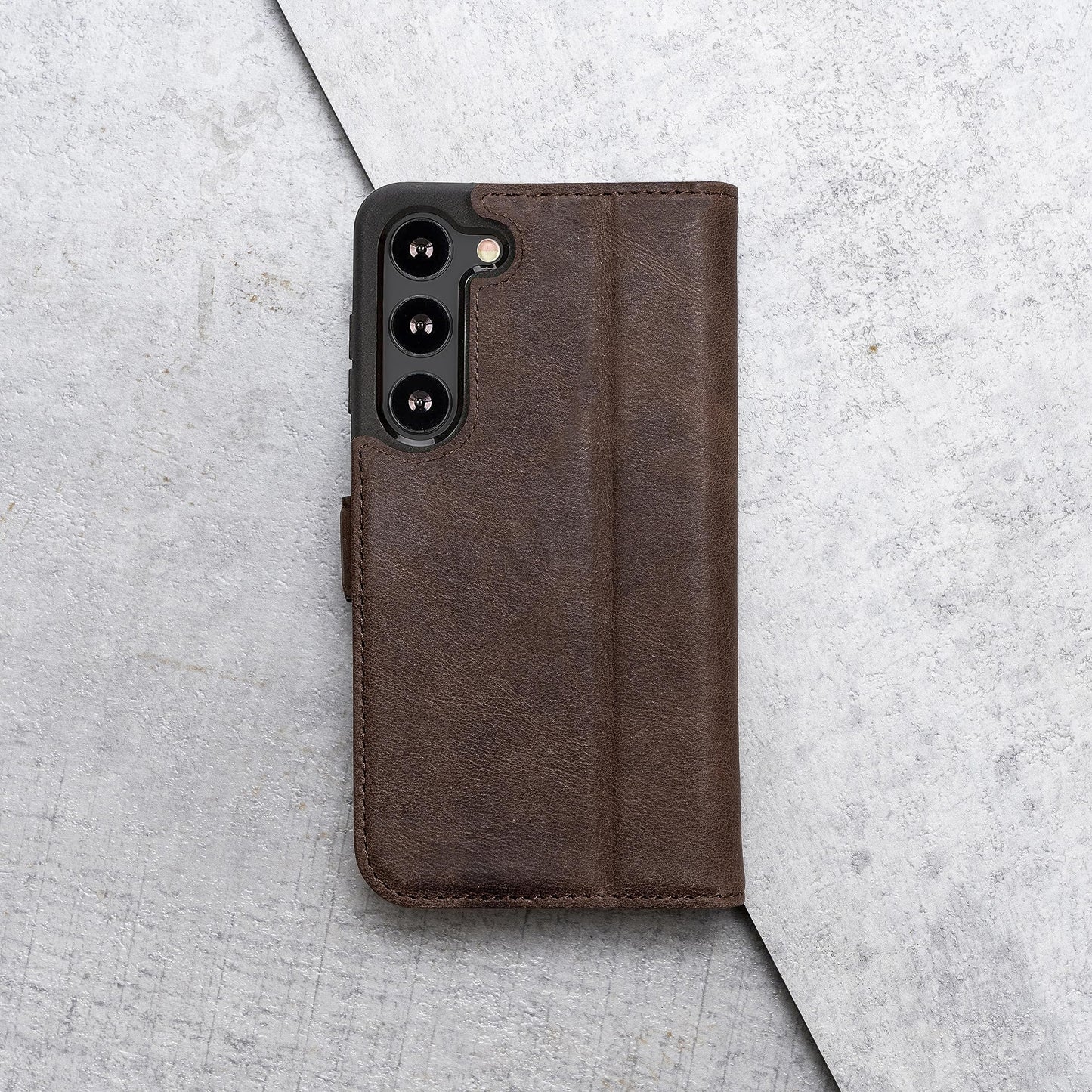 Porter Riley - Leather Case Compatible with Samsung Galaxy S26. Premium Genuine Leather Stand Case/Wallet/Cover (Chocolate Brown)
